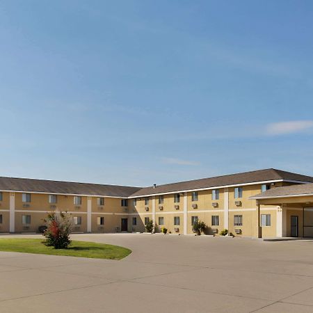 Super 8 By Wyndham Sikeston/Miner Area Exterior foto