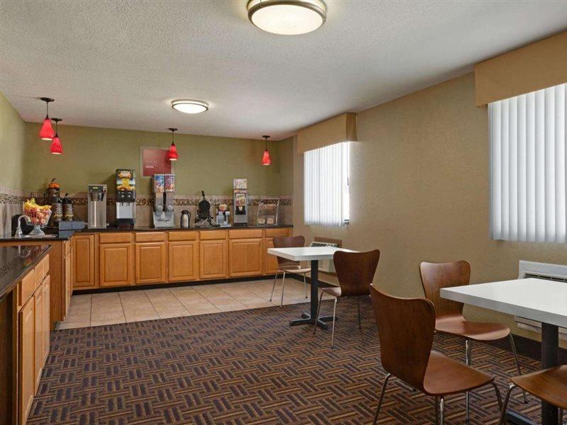 Super 8 By Wyndham Sikeston/Miner Area Exterior foto