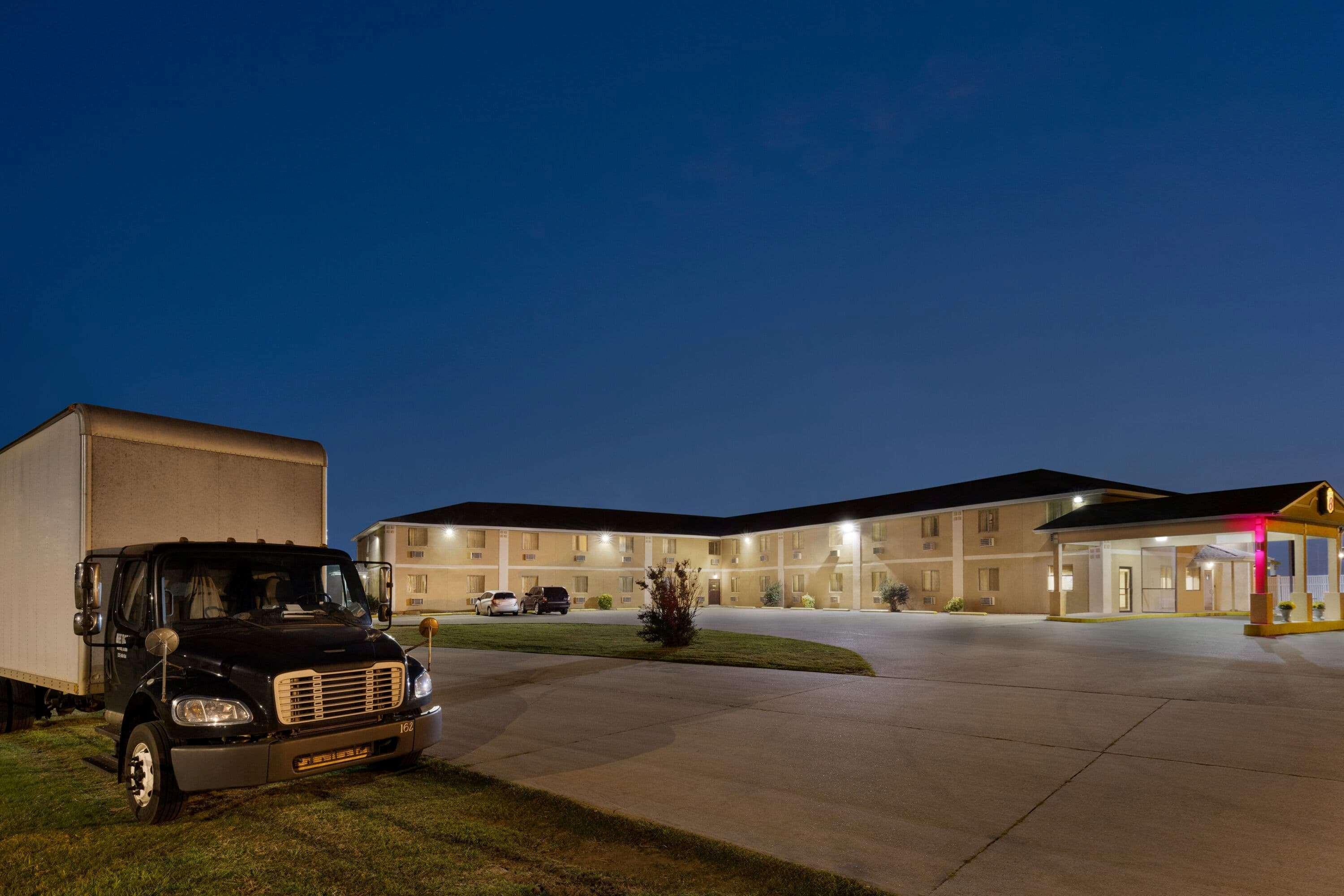 Super 8 By Wyndham Sikeston/Miner Area Exterior foto